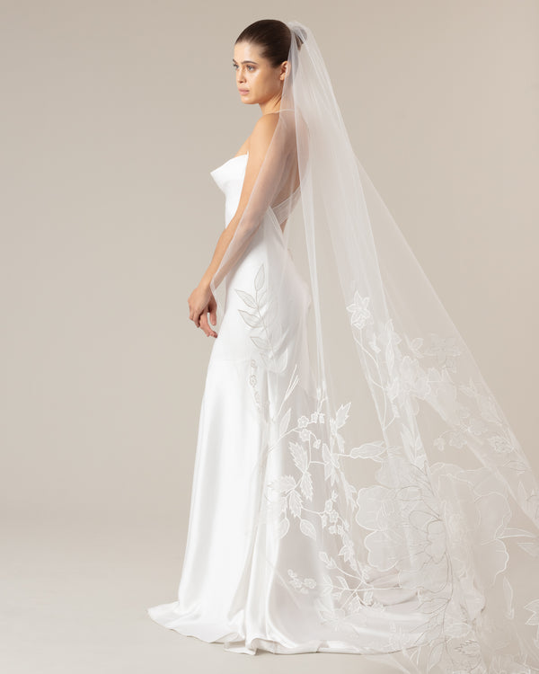 GRACIA ORGANZA EMBROIDERY FLORAL VEIL - Ofrenda Studio