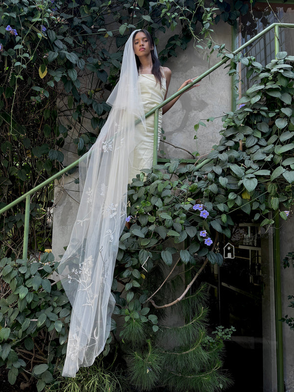 FIELD BOTANICAL BEADED MESH VEIL .- SAMPLE SALE 60%