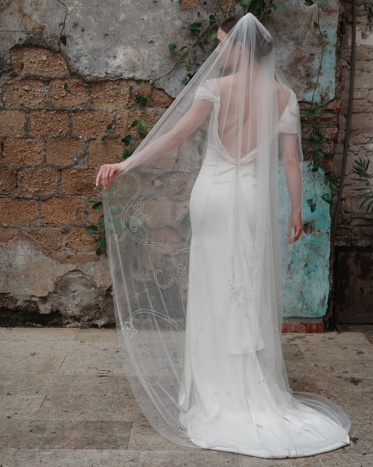 IVY CRYSTAL BEADED VEIL VEIL