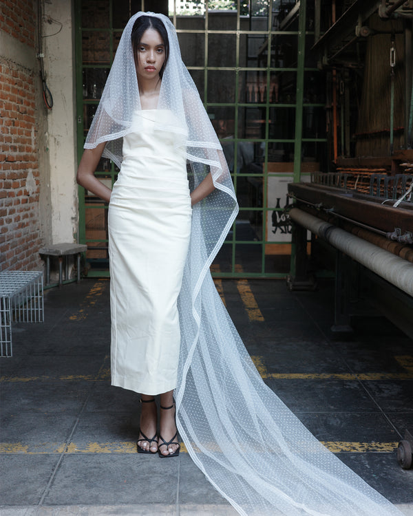 CARMEN DOTTED TULLE VEIL .- SAMPLE SALE 60%