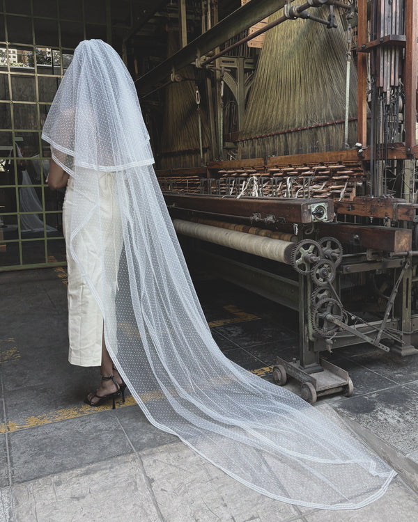 CARMEN DOTTED TULLE VEIL .- SAMPLE SALE 60%