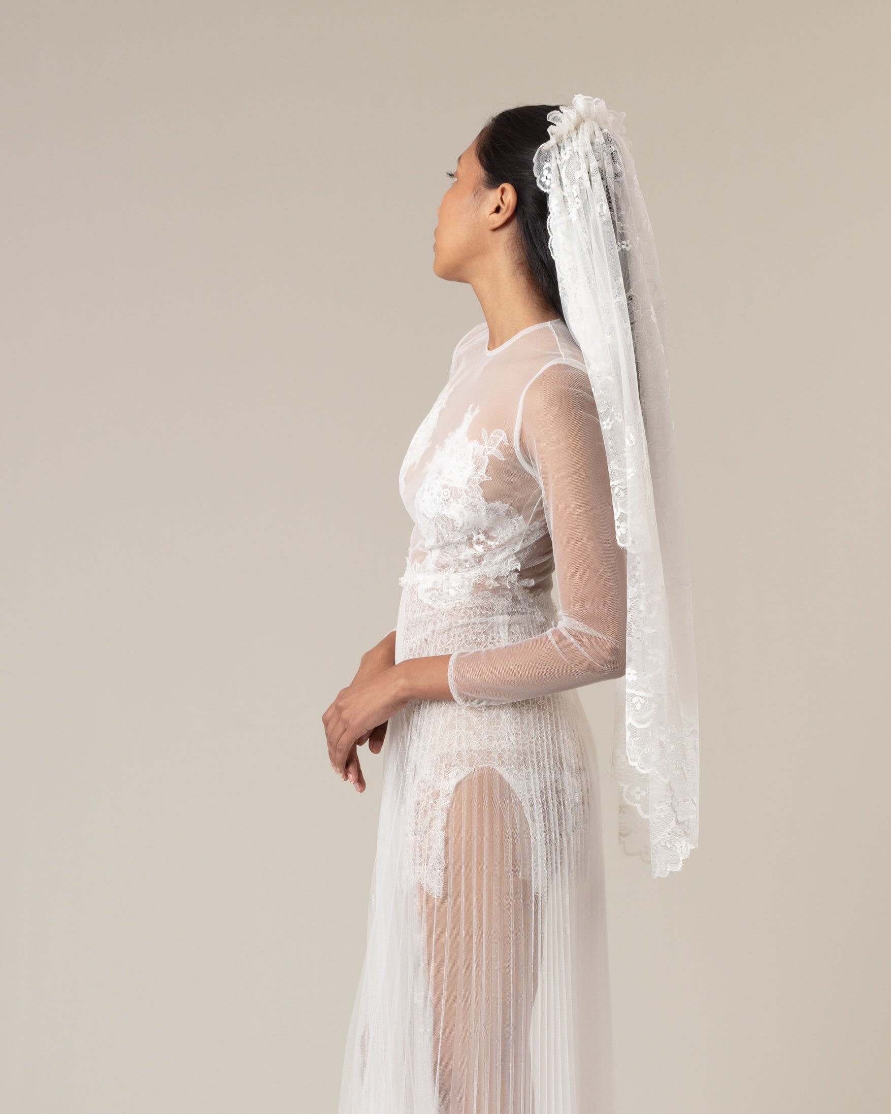 NEREA SPANISH LACE GATHERED MANTILLA NEREA SPANISH LACE GATHERED MANTILLA
