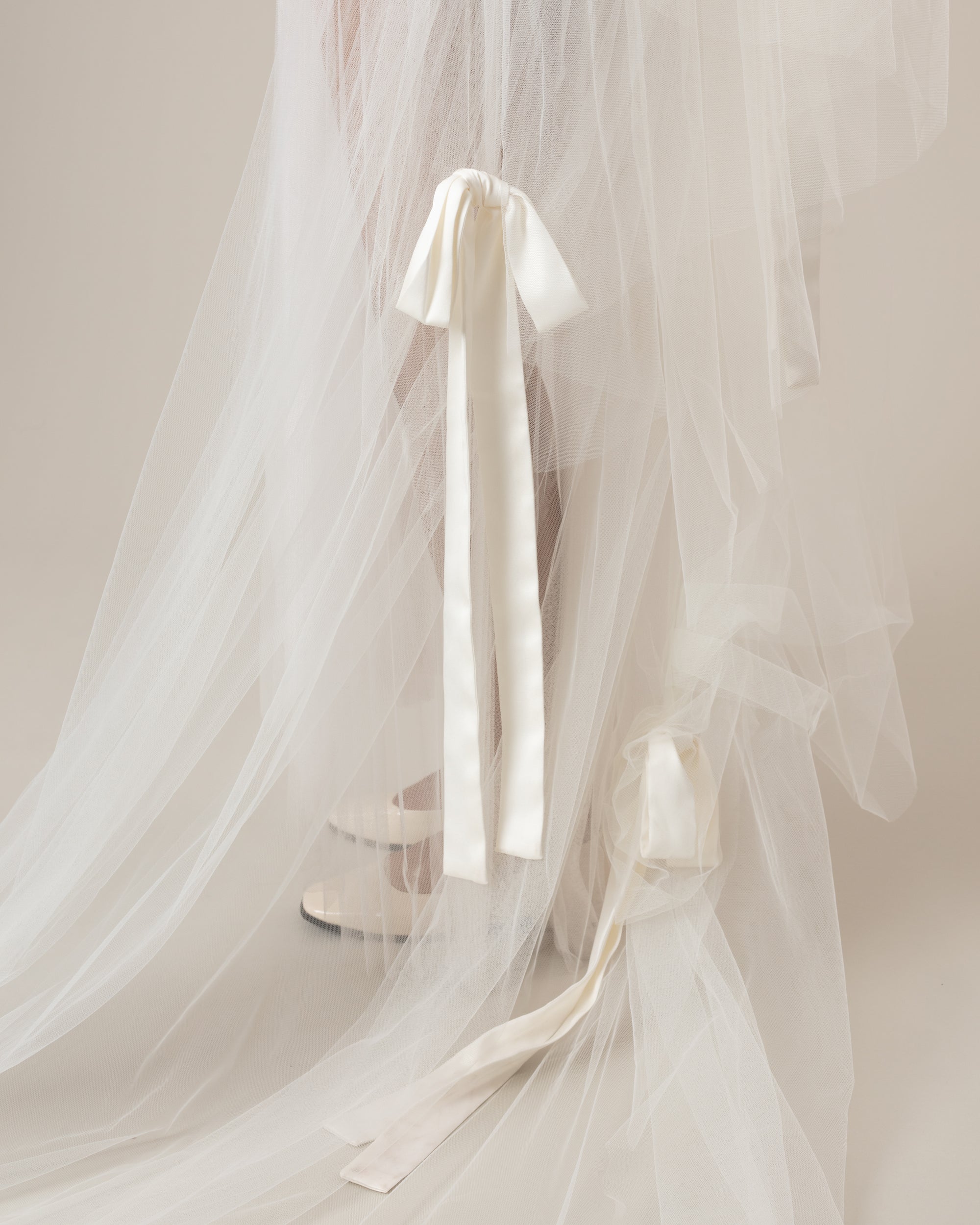 NINA SATIN BOWS THREE TIER VEIL VEIL - Ofrenda Studio