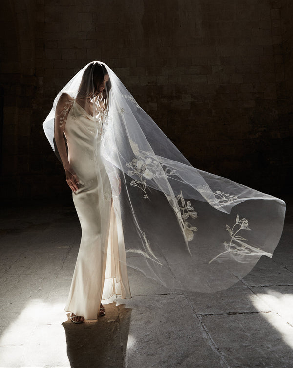NUIT BOTANICAL EMBROIDERED VEIL