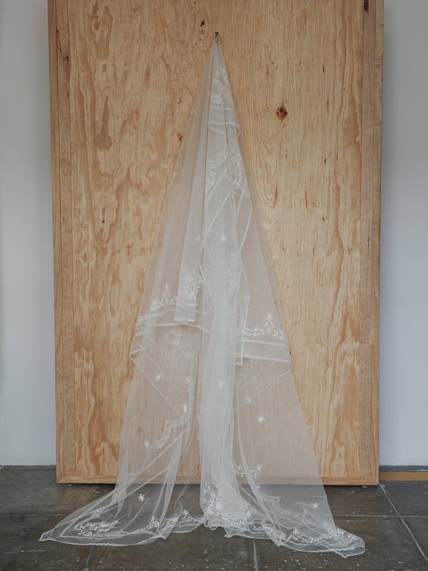REGINA EMBROIDERED VEIL - Ofrenda Studio