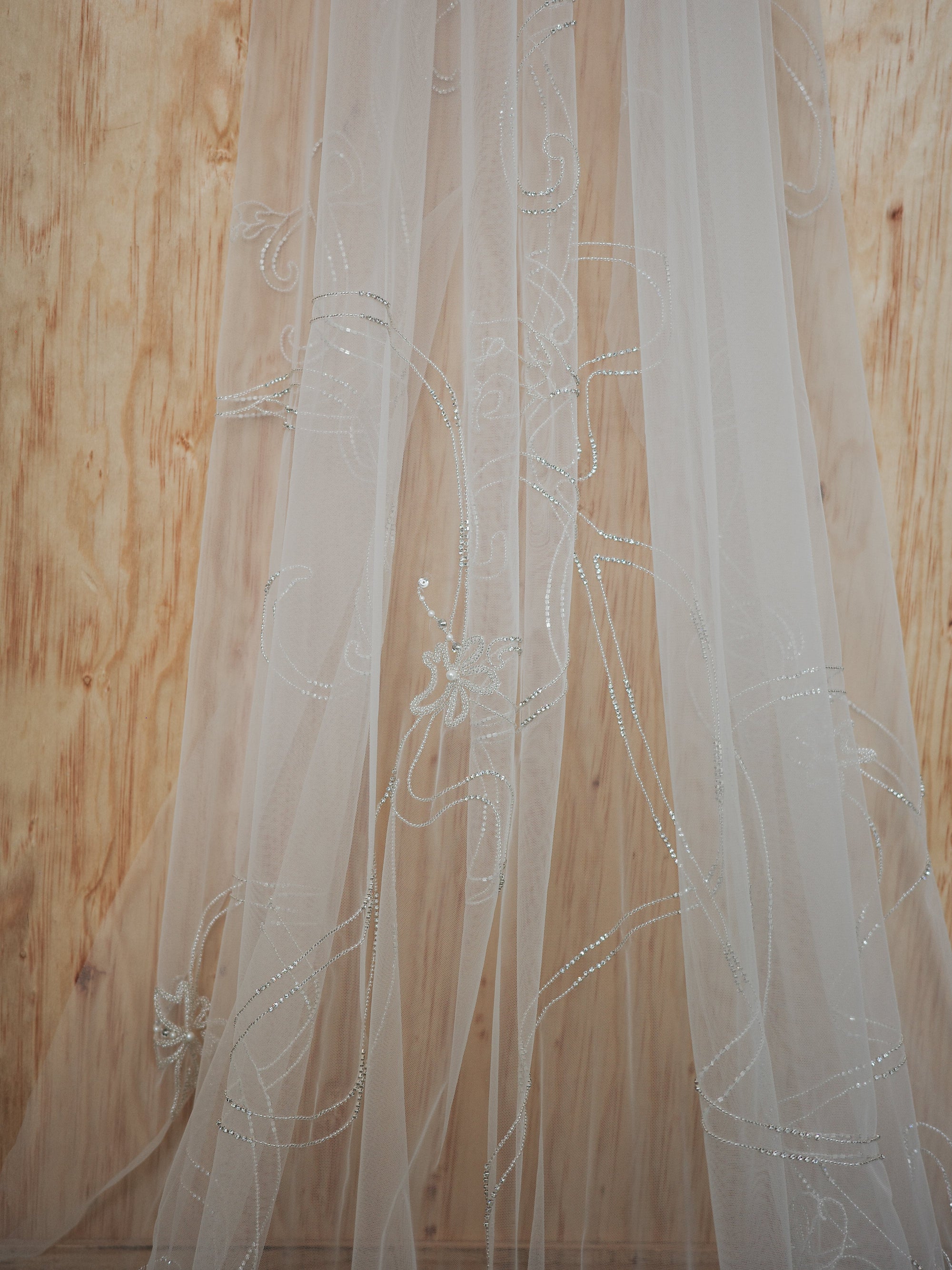 IVY CRYSTAL BEADED VEIL VEIL