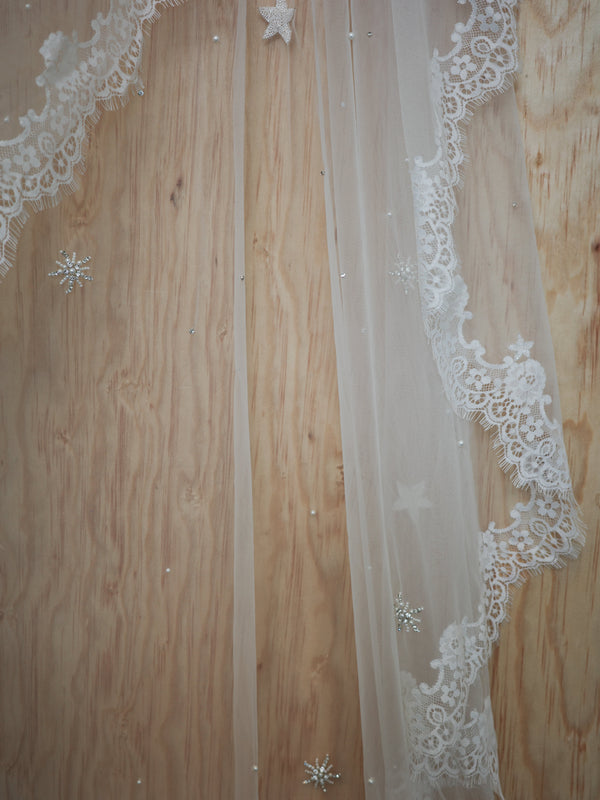 ESTRELLA MANTILLA VEIL