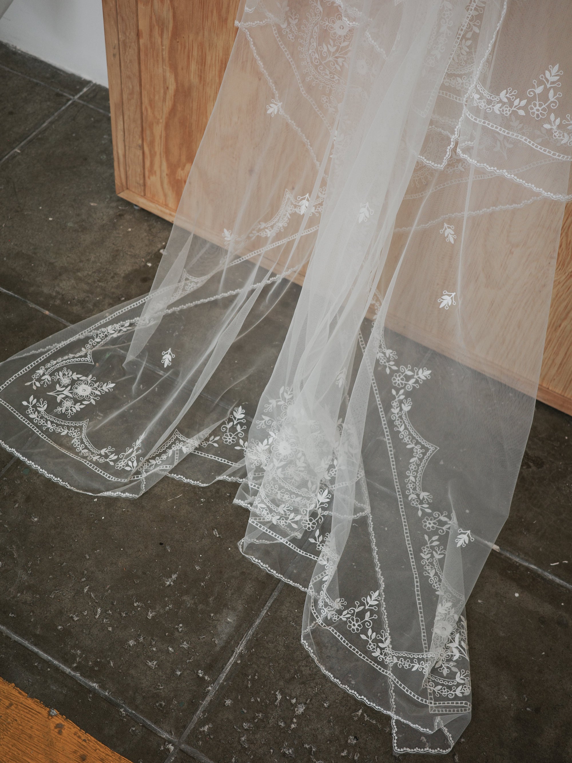 REGINA EMBROIDERED VEIL - Ofrenda Studio