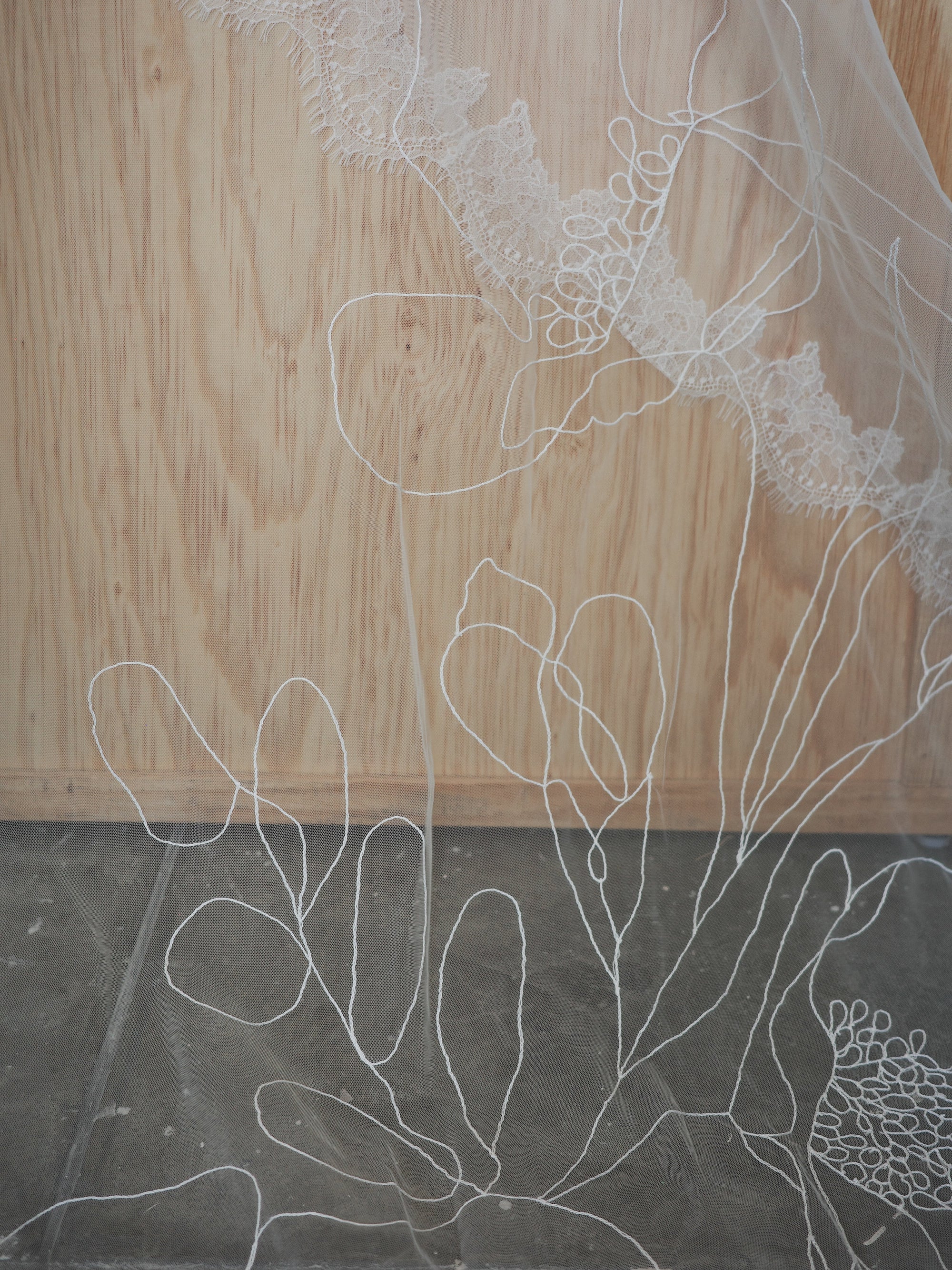 ROMINA LINE EMBROIDERY LACE VEIL - Ofrenda Studio