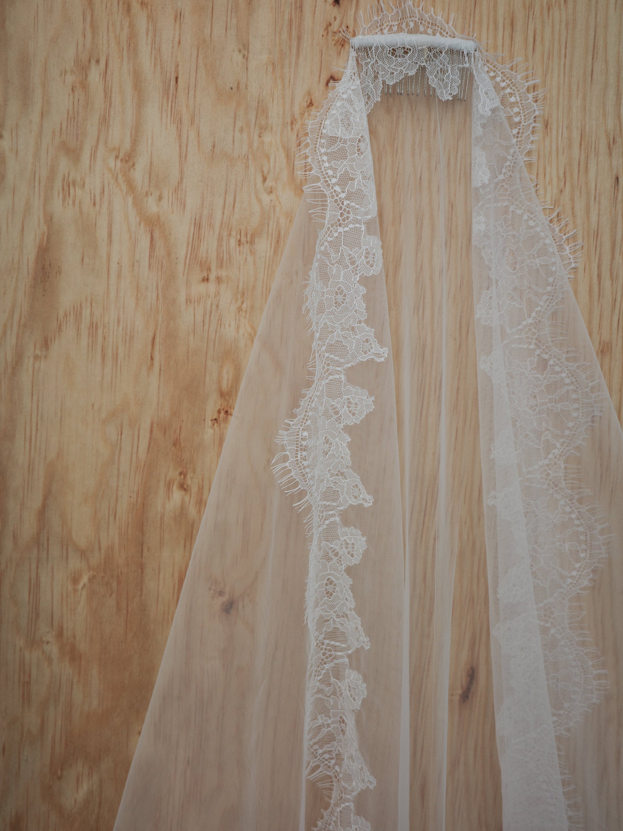 ROMINA LINE EMBROIDERY LACE VEIL - Ofrenda Studio
