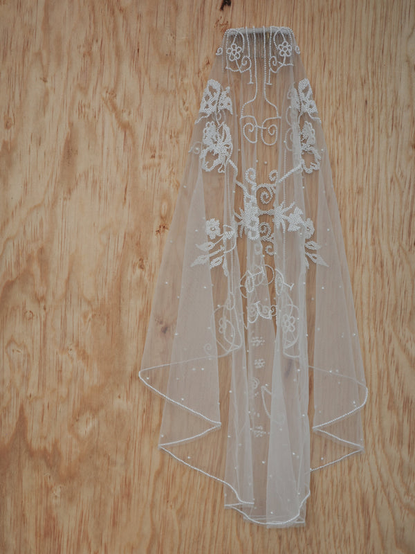 MOON VEIL
