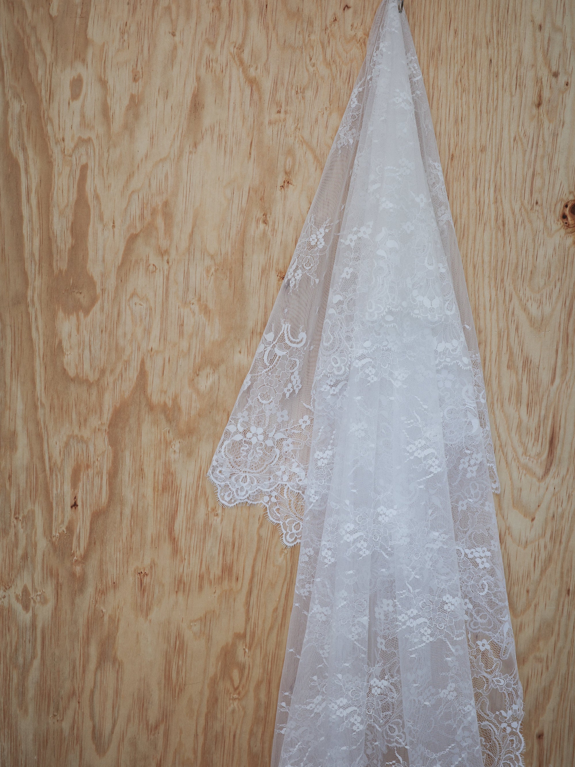 TERESA SPANISH LACE MANTILLA