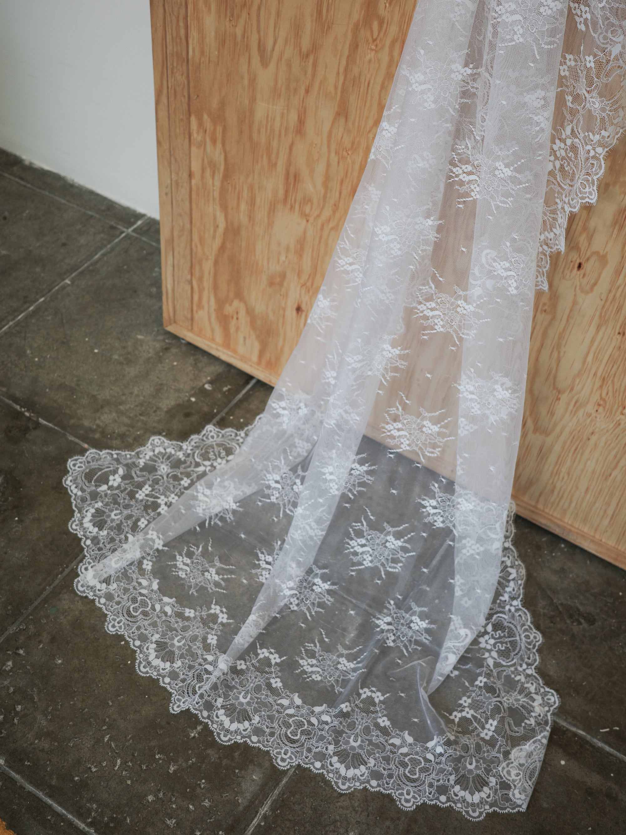 TERESA SPANISH LACE MANTILLA