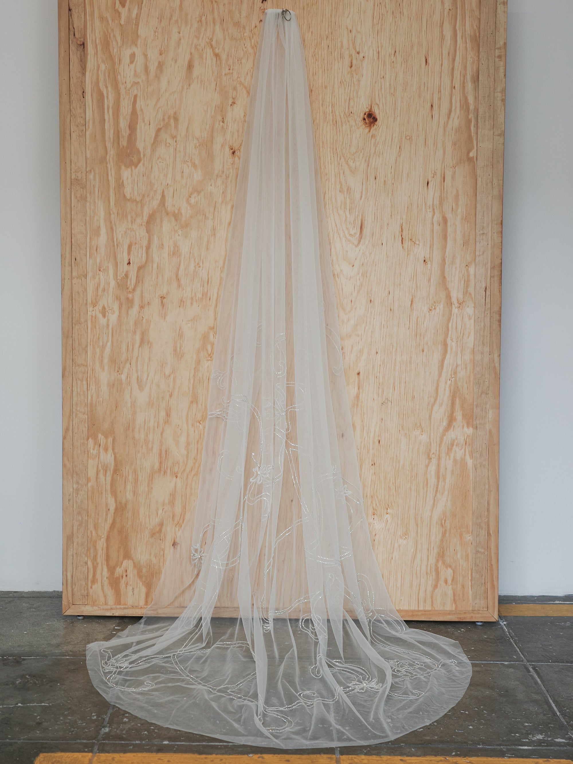 IVY CRYSTAL BEADED VEIL VEIL