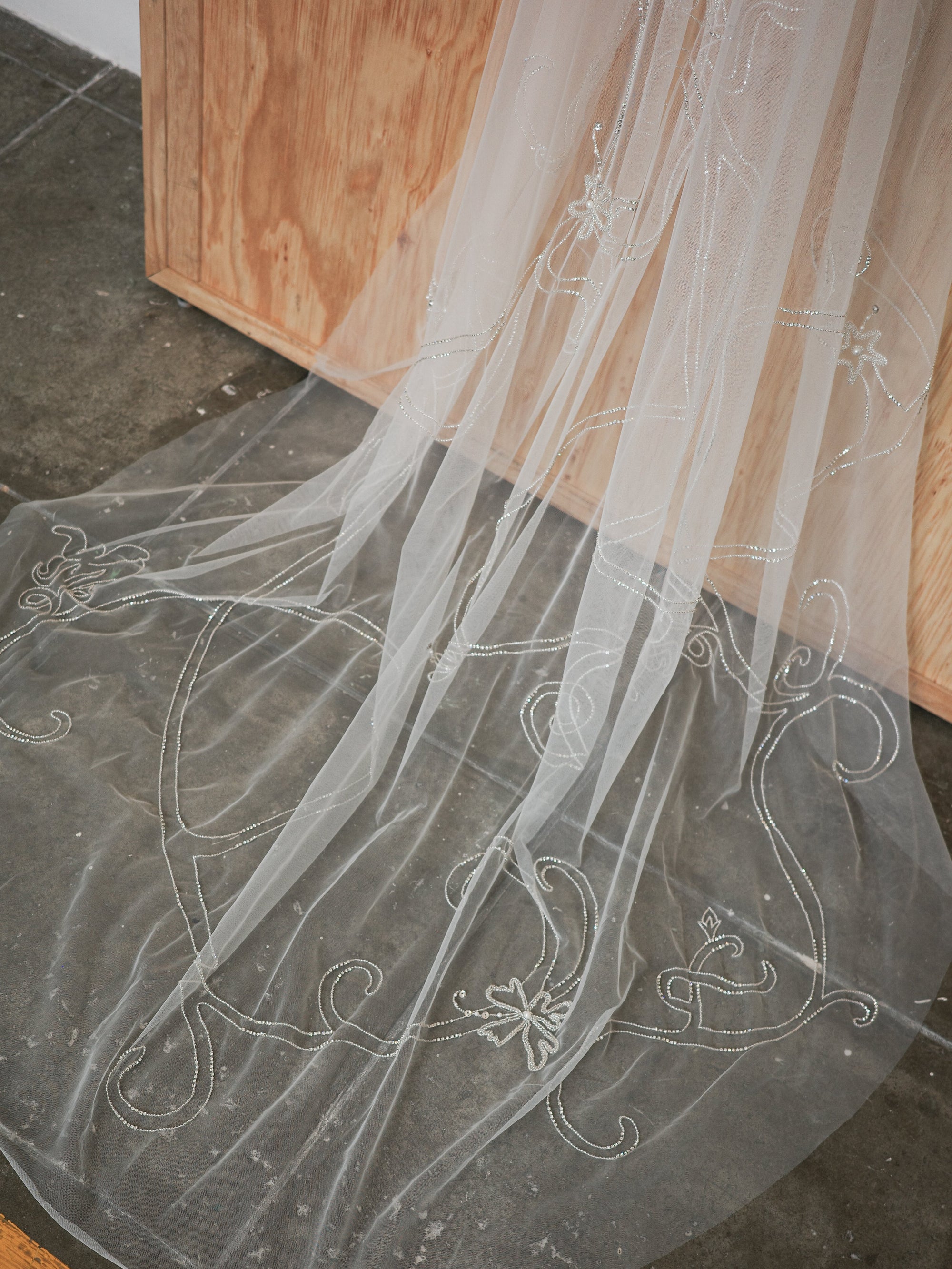 IVY CRYSTAL BEADED VEIL VEIL