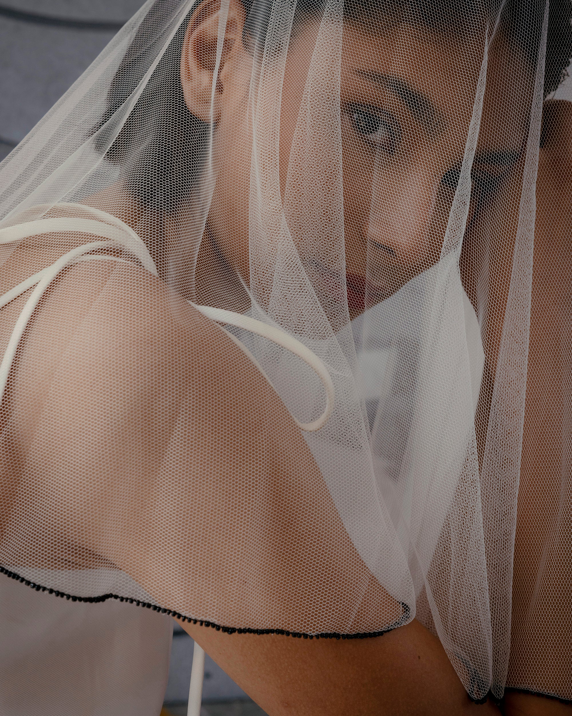 ECO TULLE // BLACK SEED BEADS EDGE  20" VEIL // OFF-WHITE - Ofrenda Studio