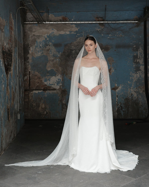 PENELOPE SPANISH LACE MANTILLA - Ofrenda Studio