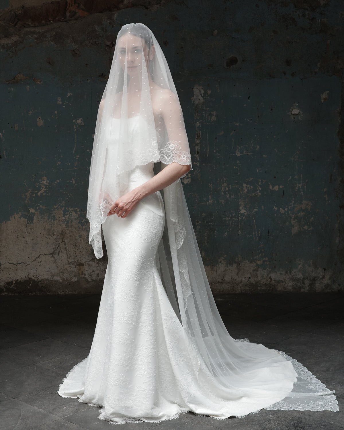 PENELOPE SPANISH LACE MANTILLA - Ofrenda Studio