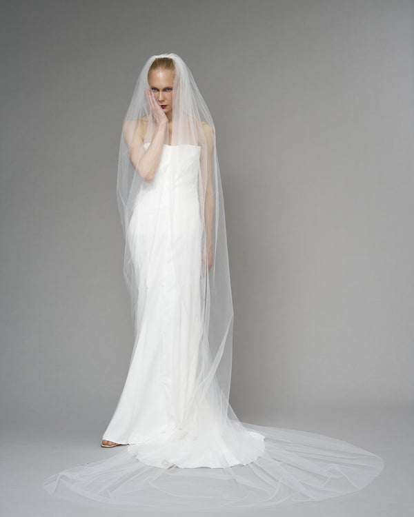 ENGLISH TULLE // RAW EDGE CATHEDRAL LENGTH  118" // OFF WHITE