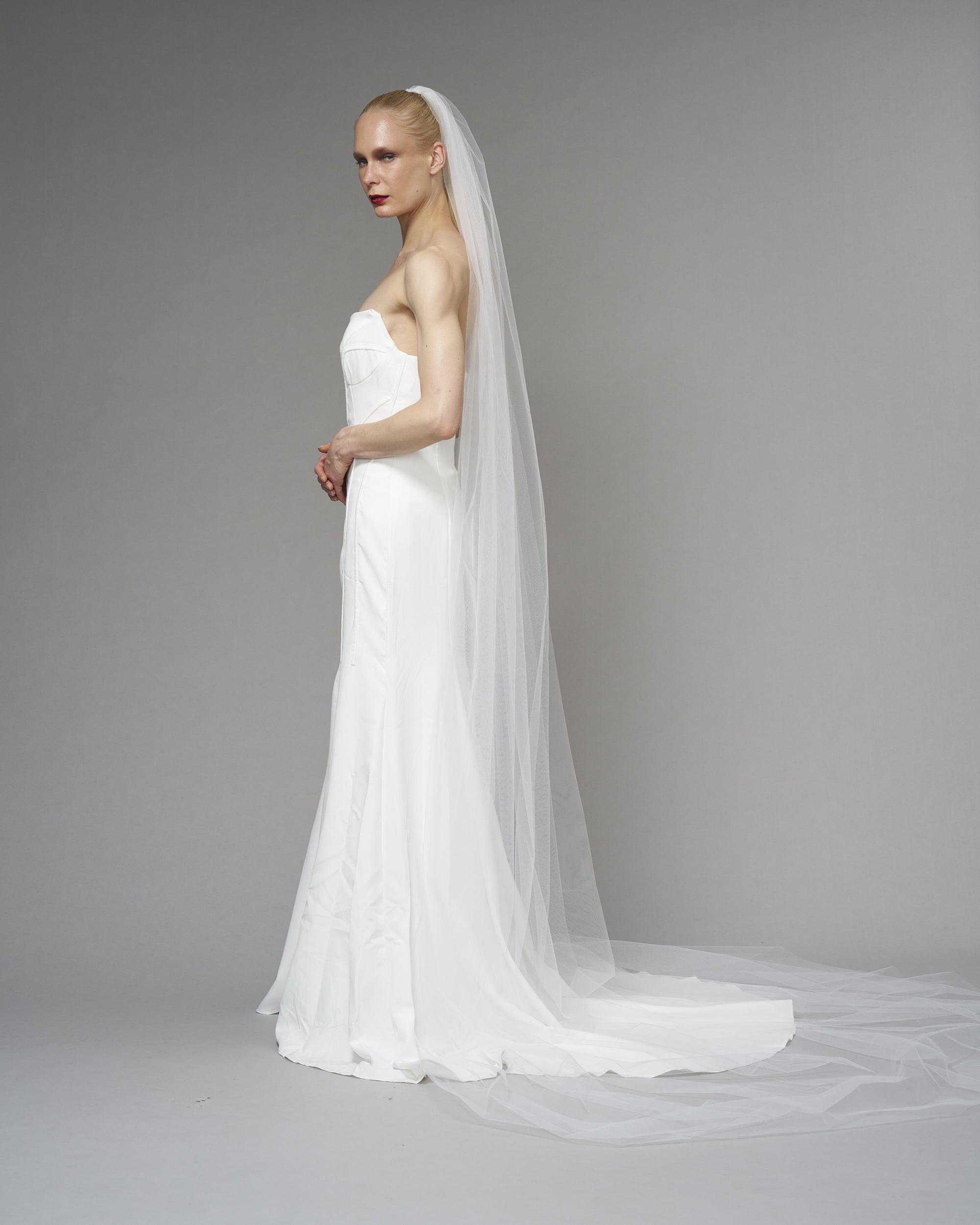 ENGLISH TULLE // RAW EDGE CATHEDRAL LENGTH  118" // OFF WHITE