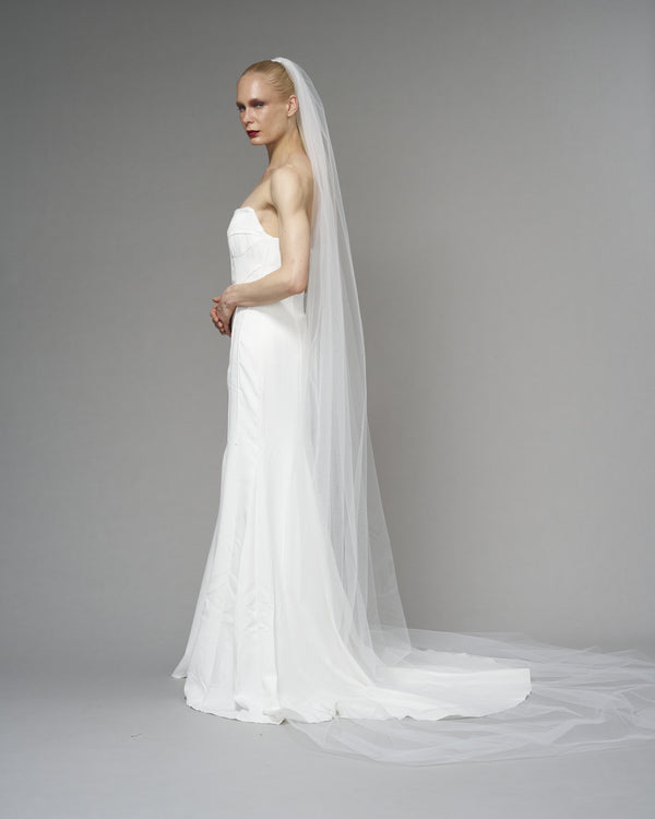 ENGLISH TULLE // RAW EDGE CATHEDRAL LENGTH  118" // OFF WHITE