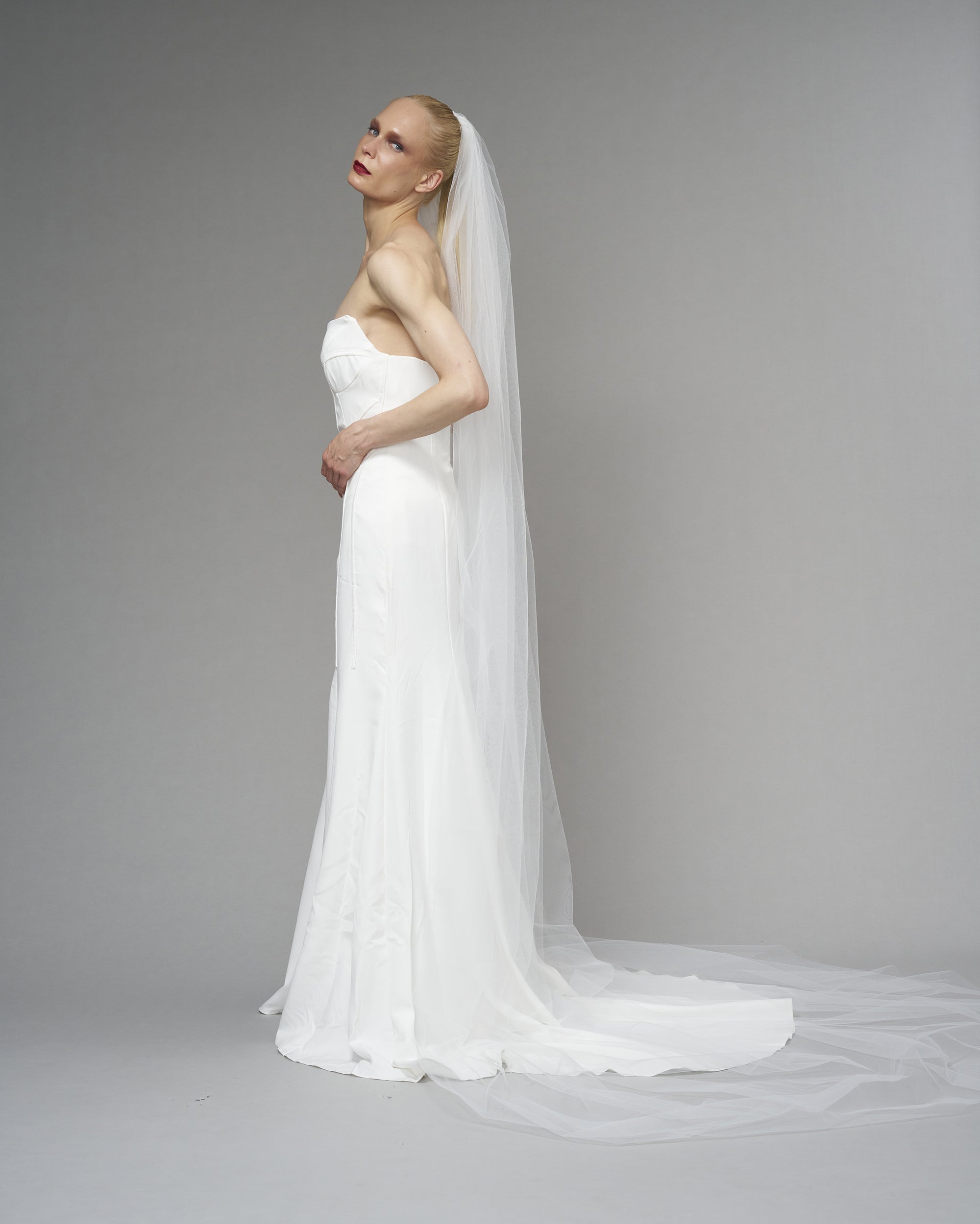 ENGLISH TULLE // RAW EDGE CATHEDRAL LENGTH  118" // OFF WHITE
