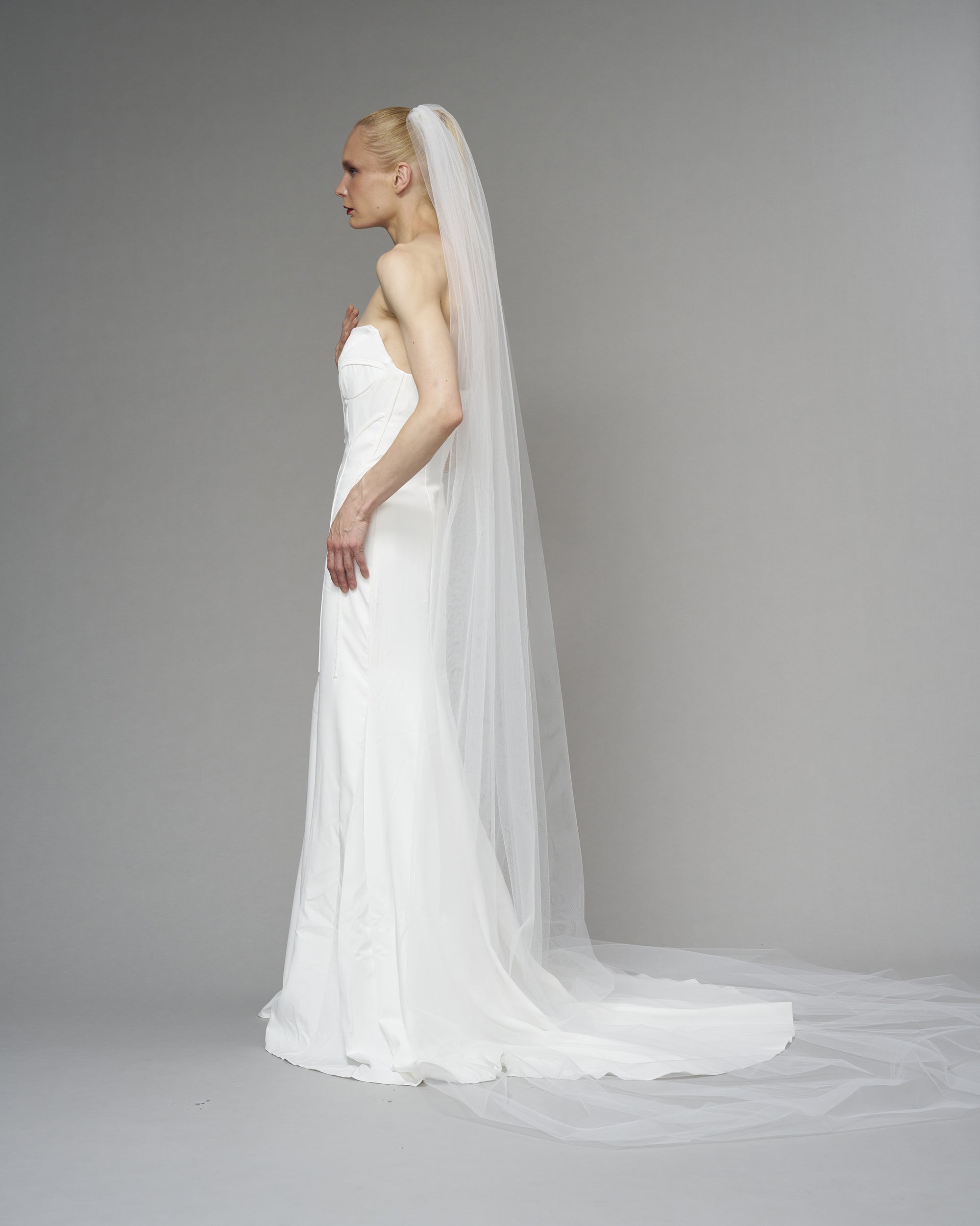 ENGLISH TULLE // RAW EDGE CATHEDRAL LENGTH  118" // OFF WHITE