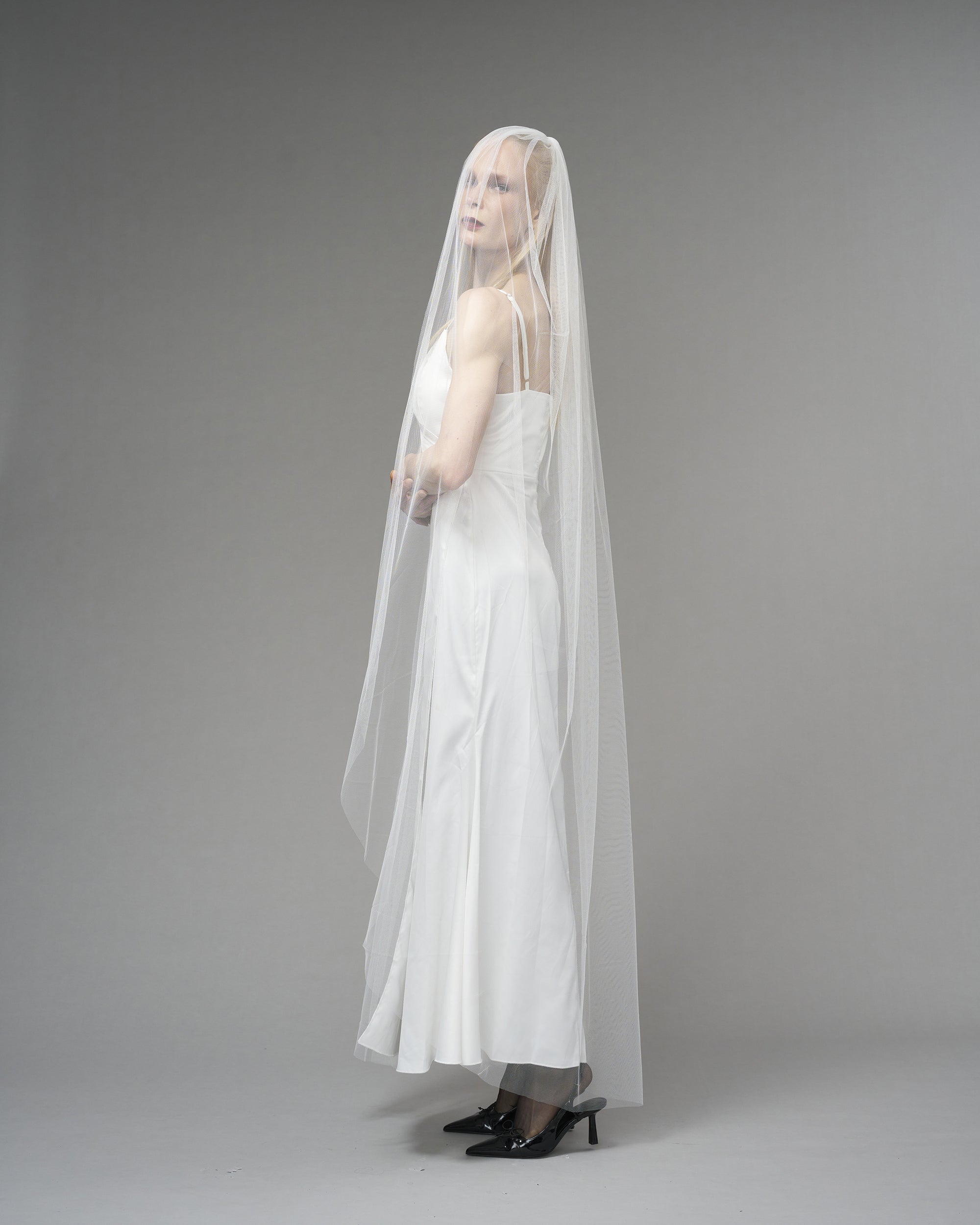 ECO TULLE // RAW EDGE WALTZ LENGTH 90" // LIGHT IVORY