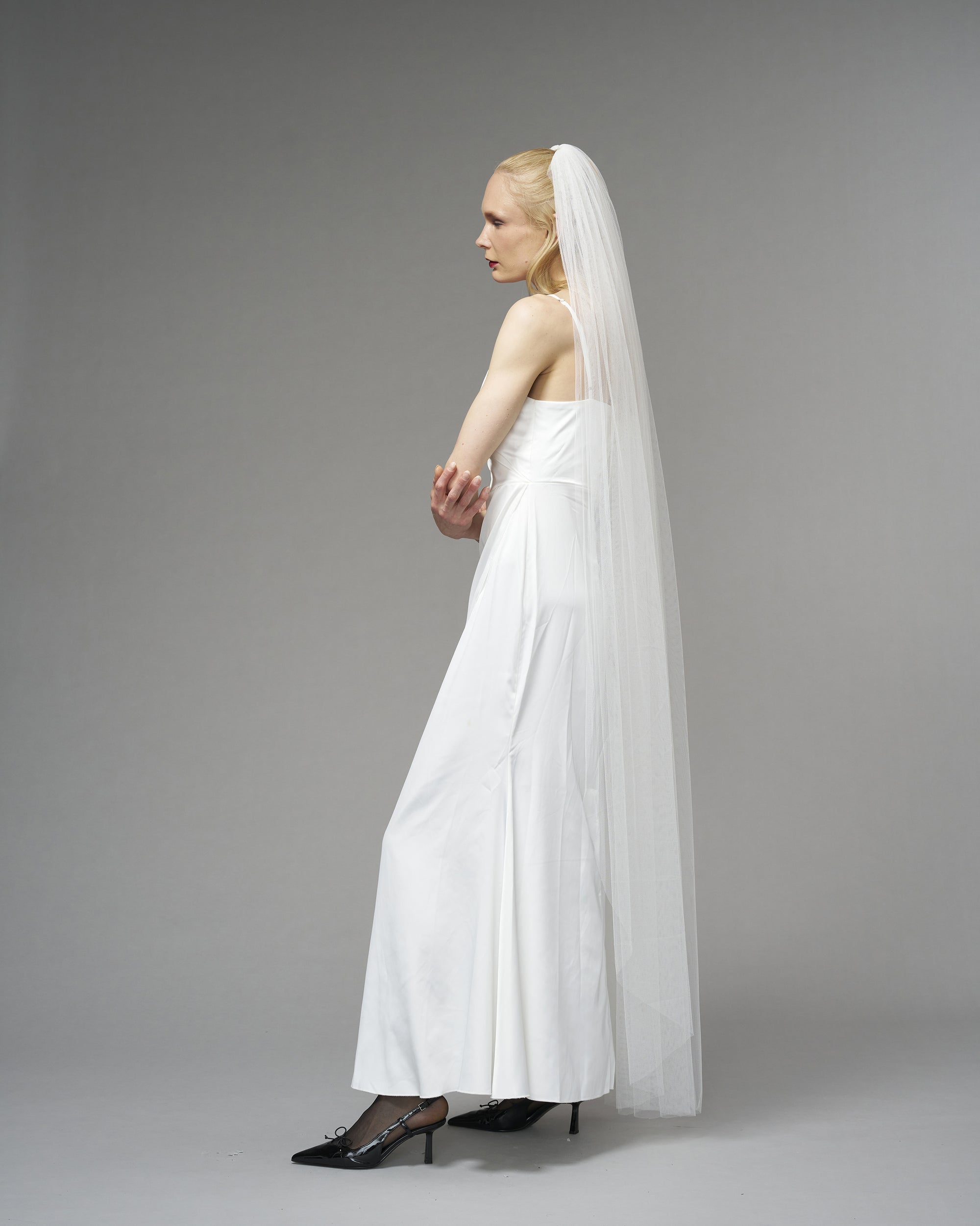 ECO TULLE // RAW EDGE WALTZ LENGTH 90" // LIGHT IVORY