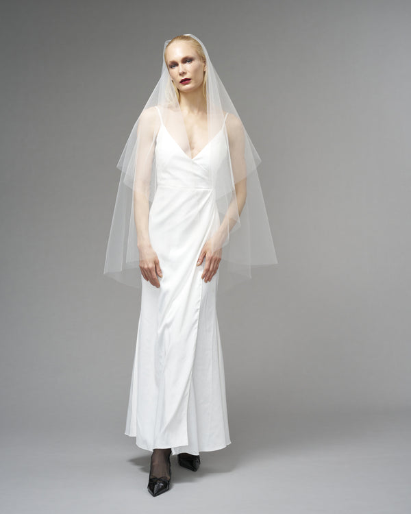 ENGLISH TULLE // RAW EDGE TWO TIER KNEE LENGTH 48" // IVORY