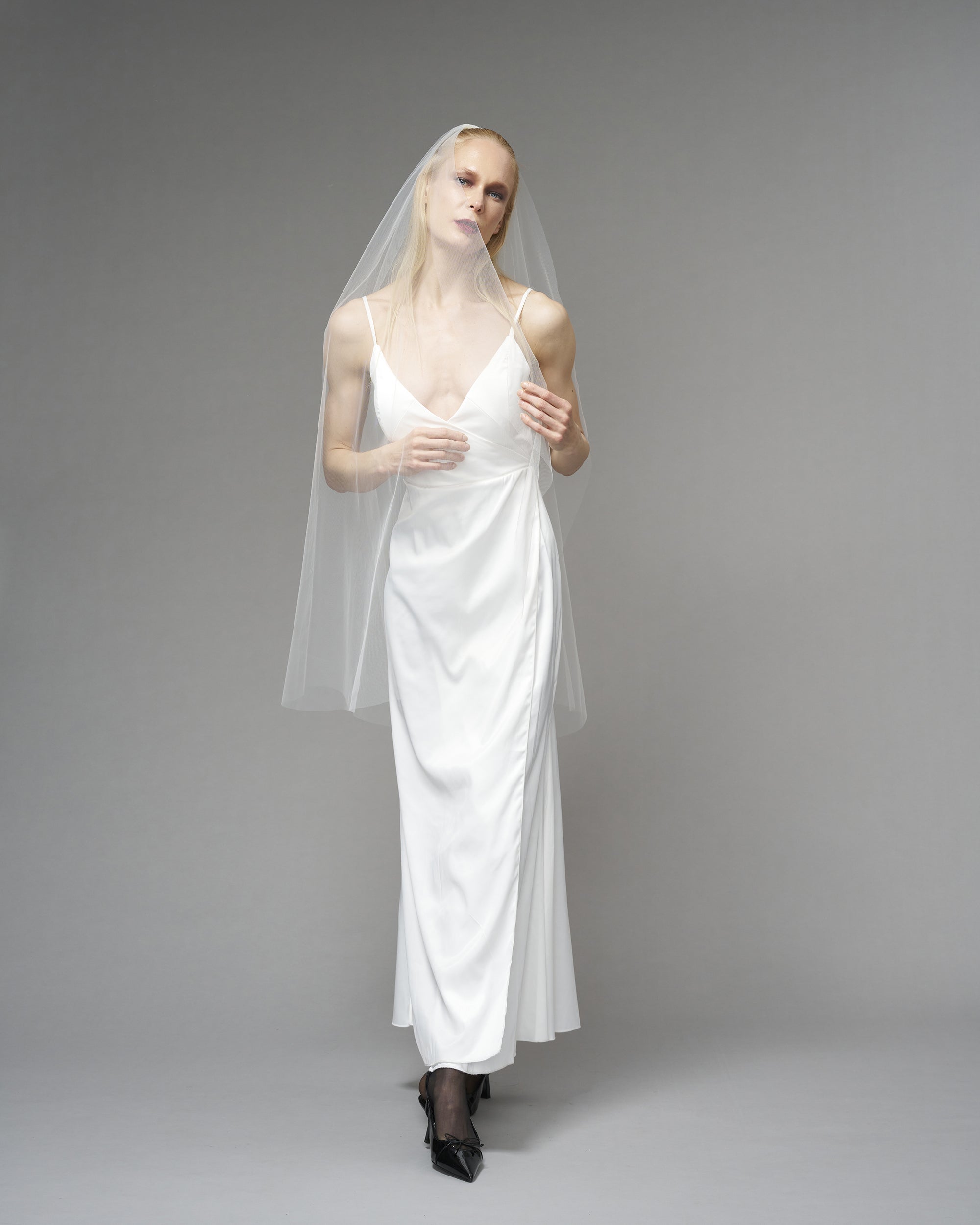 ENGLISH TULLE // RAW EDGE KNEE LENGTH 48"//  IVORY