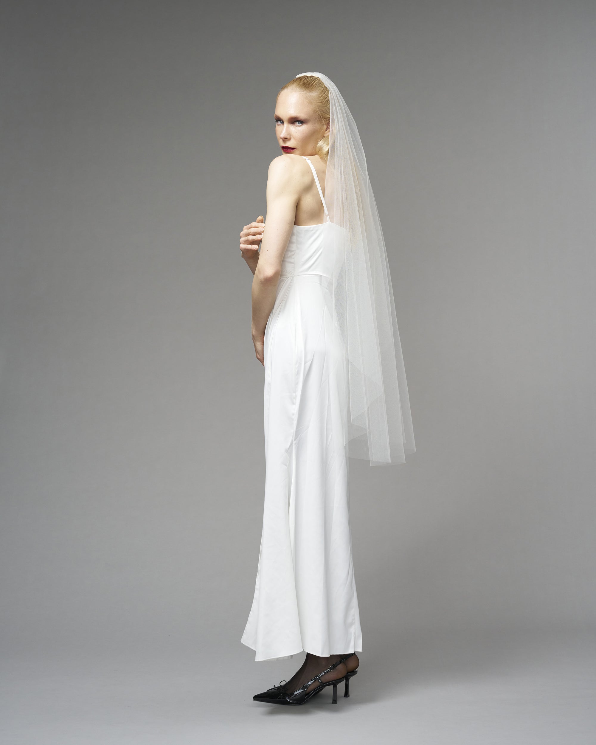 ENGLISH TULLE // RAW EDGE KNEE LENGTH 48"//  IVORY