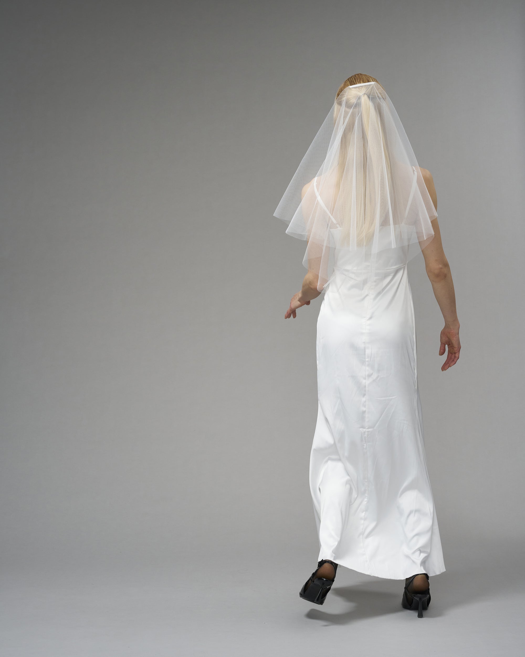 ENGLISH TULLE // RAW EDGE TWO TIER ELBOW LENGTH 30" // OFF WHITE
