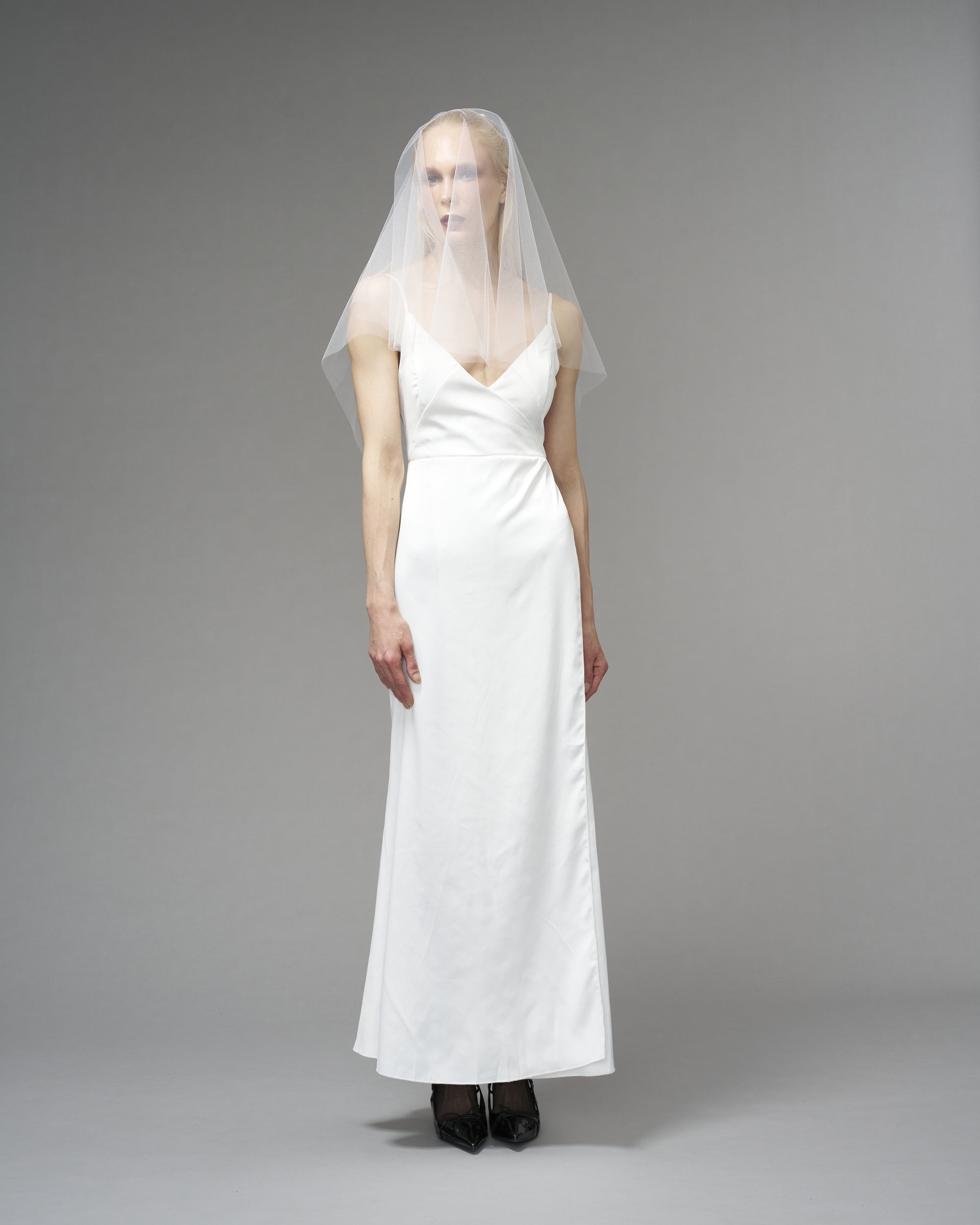 ENGLISH TULLE // RAW EDGE TWO TIER ELBOW LENGTH 30" // OFF WHITE