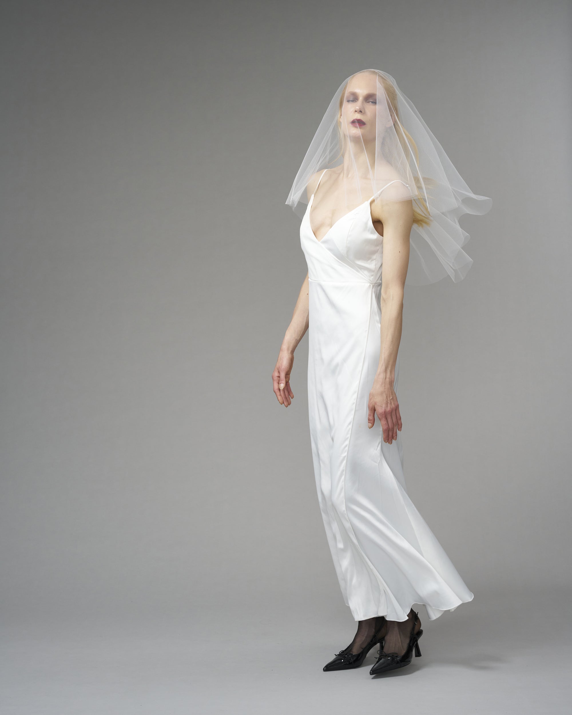 ENGLISH TULLE // RAW EDGE TWO TIER ELBOW LENGTH 30" // OFF WHITE