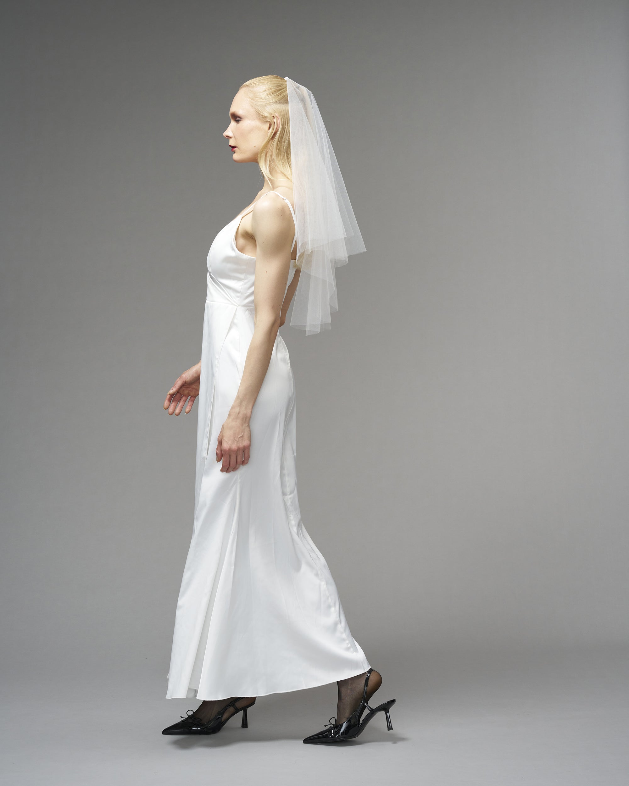 ENGLISH TULLE // RAW EDGE TWO TIER ELBOW LENGTH 30" // OFF WHITE