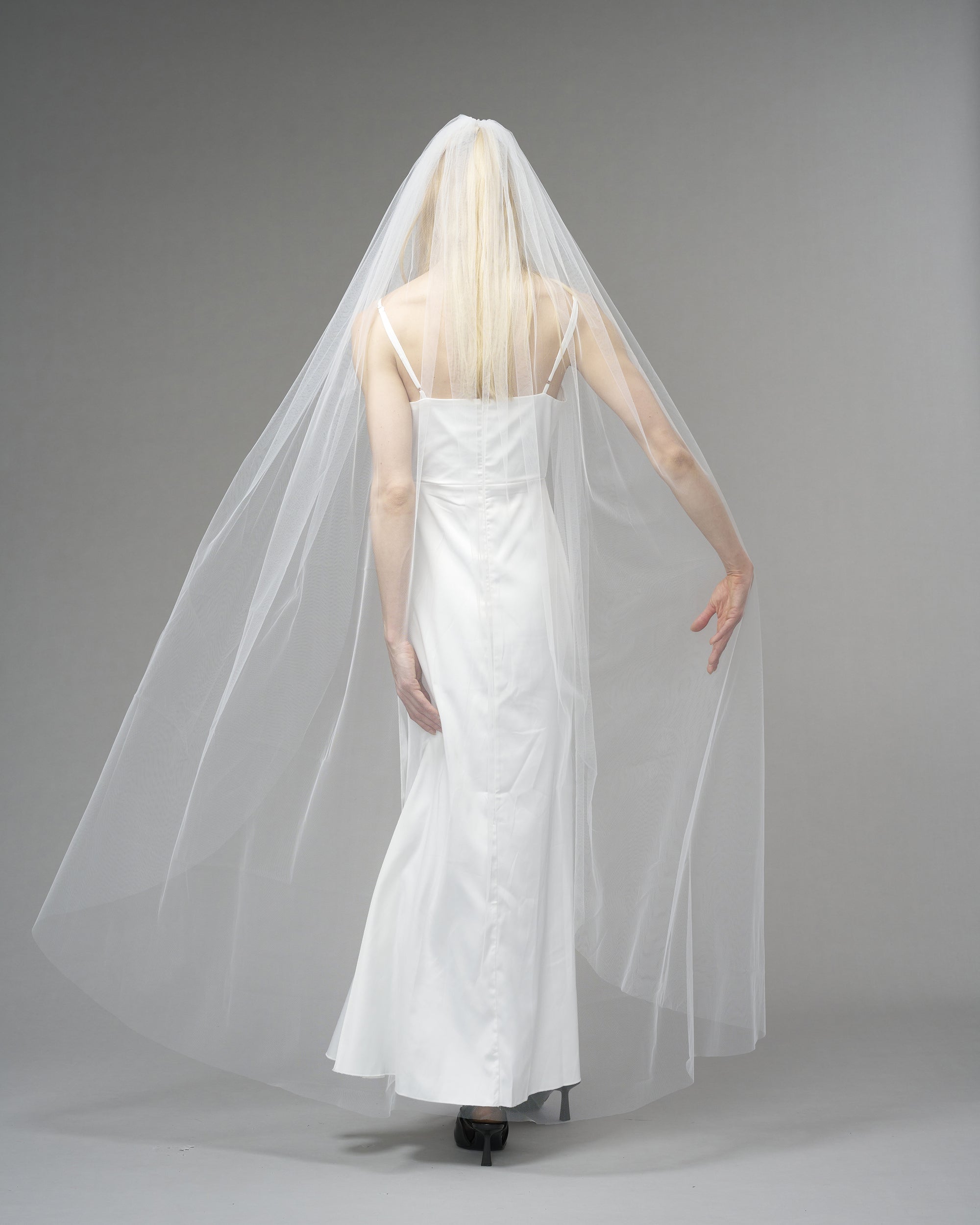 ENGLISH TULLE // RAW EDGE WALTZ LENGTH 72" // OFF WHITE