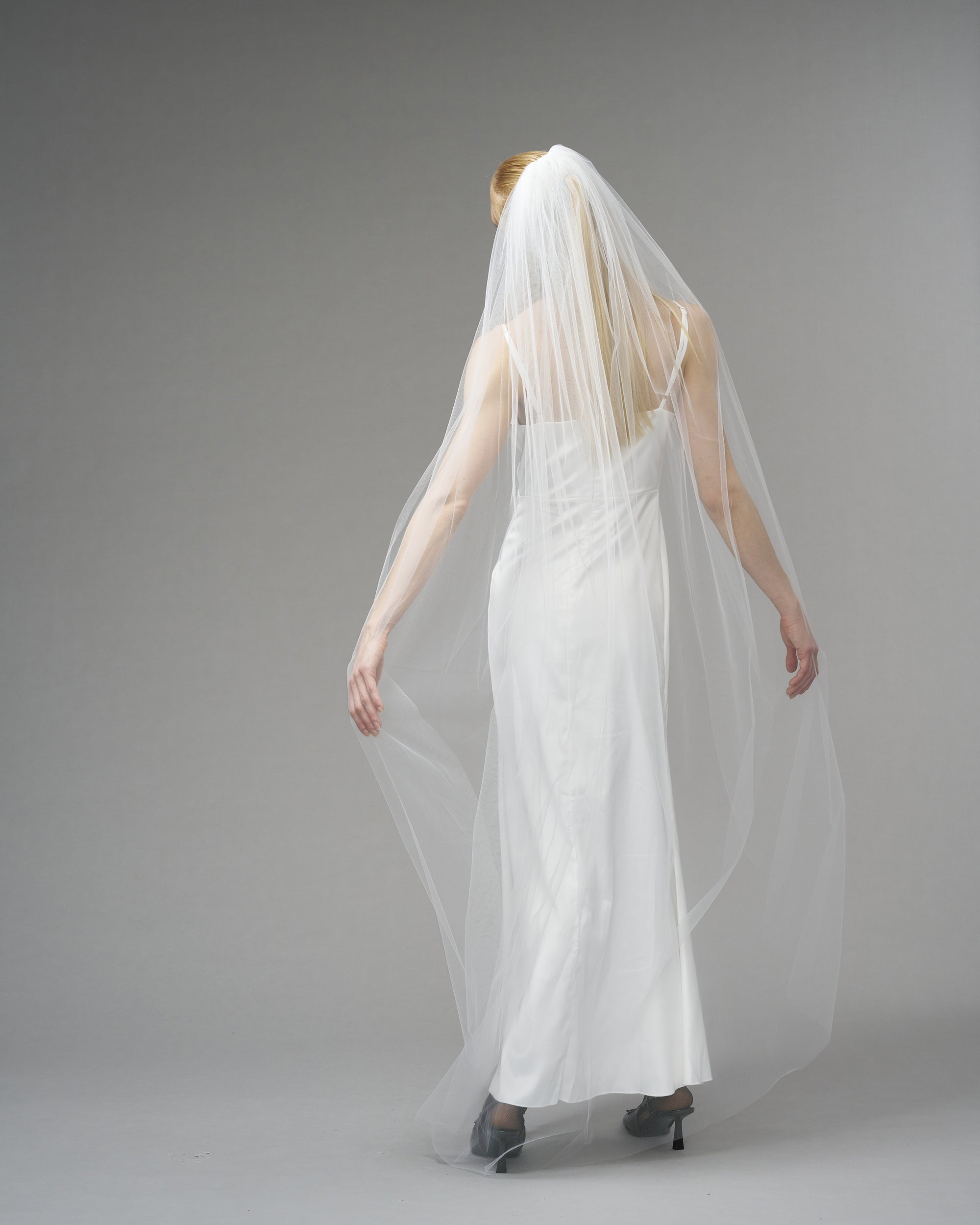 ENGLISH TULLE // RAW EDGE WALTZ LENGTH 72" // OFF WHITE