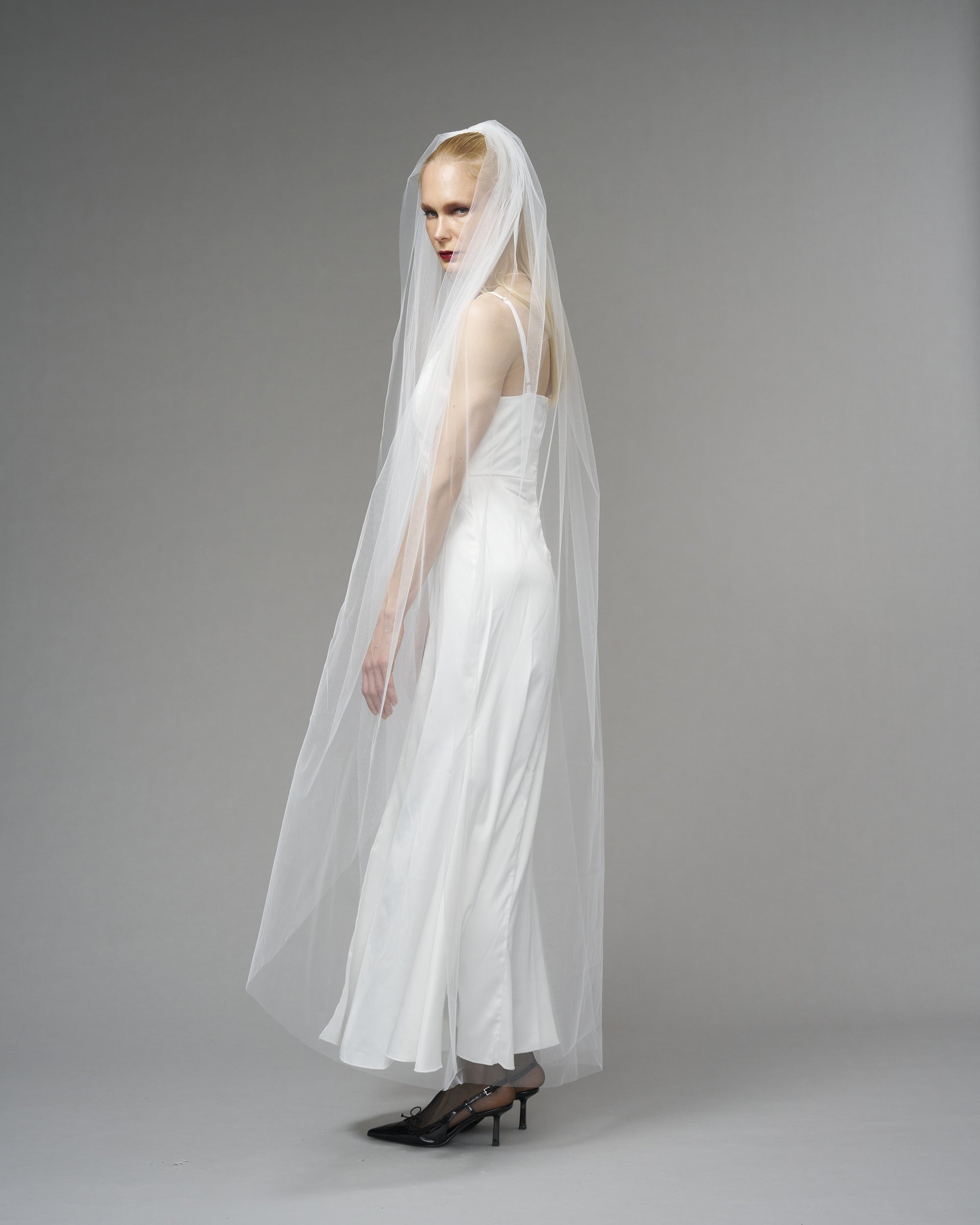 ENGLISH TULLE // RAW EDGE WALTZ LENGTH 72" // OFF WHITE
