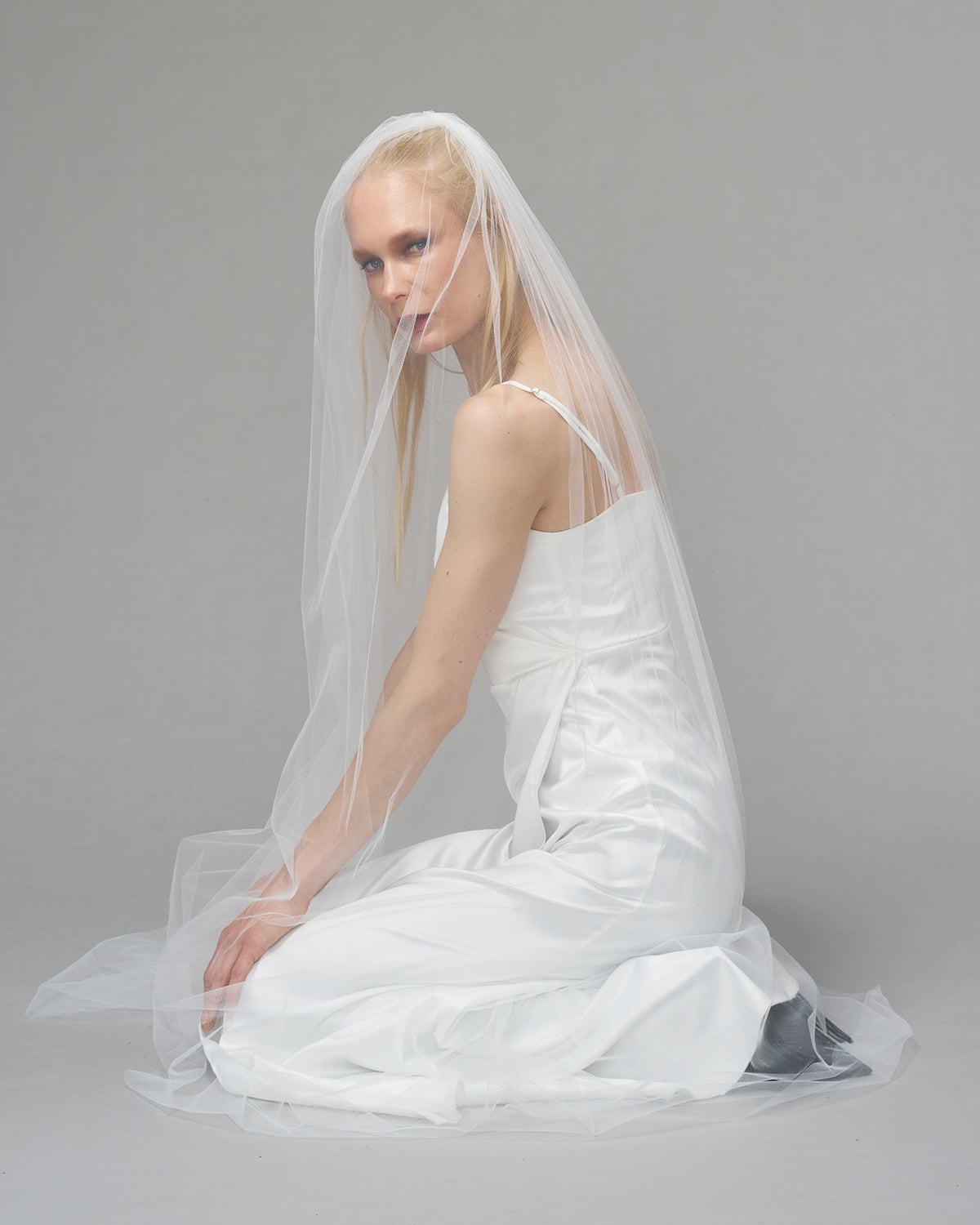 ENGLISH TULLE // RAW EDGE WALTZ LENGTH 72" // OFF WHITE