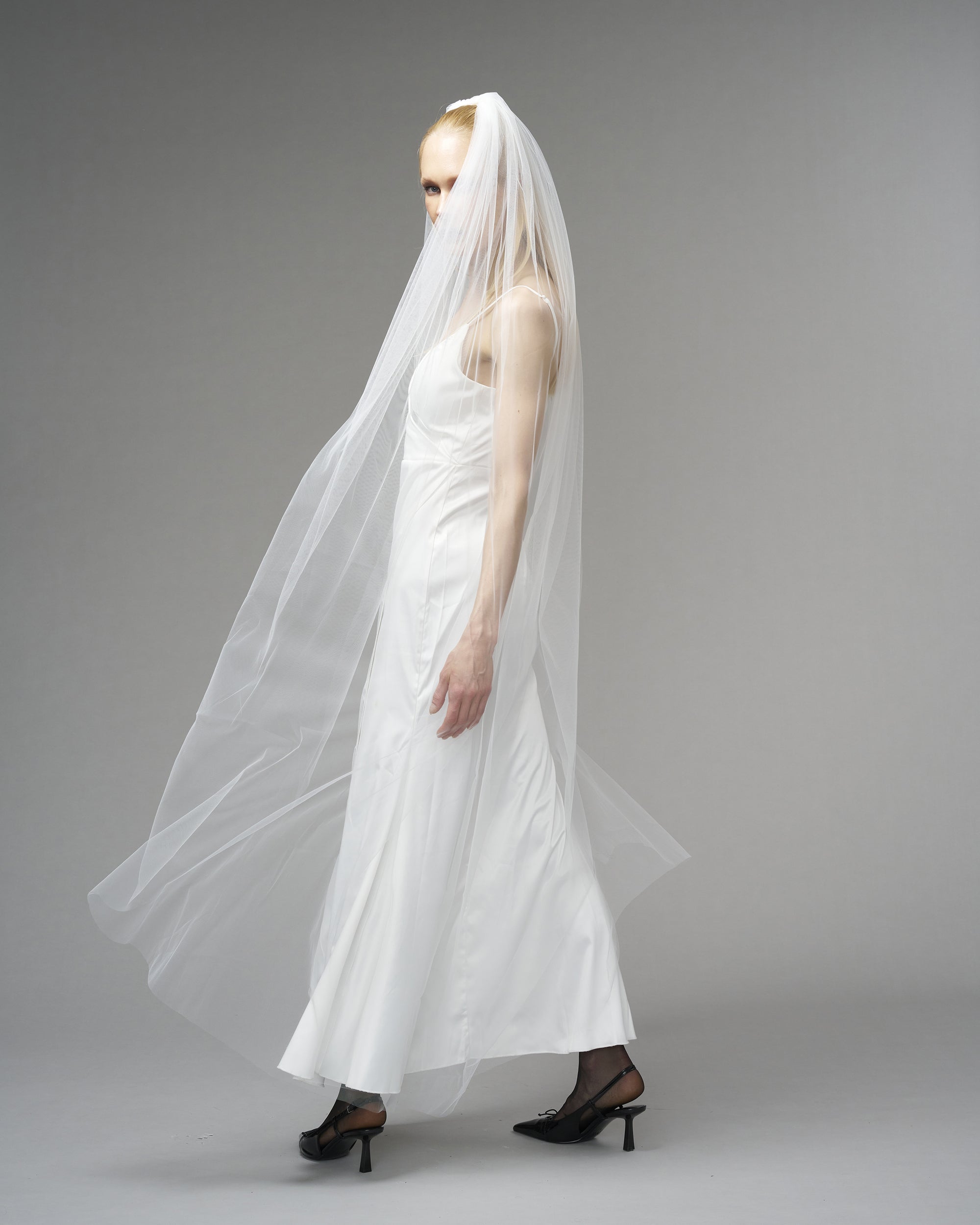 ENGLISH TULLE // RAW EDGE WALTZ LENGTH 72" // OFF WHITE