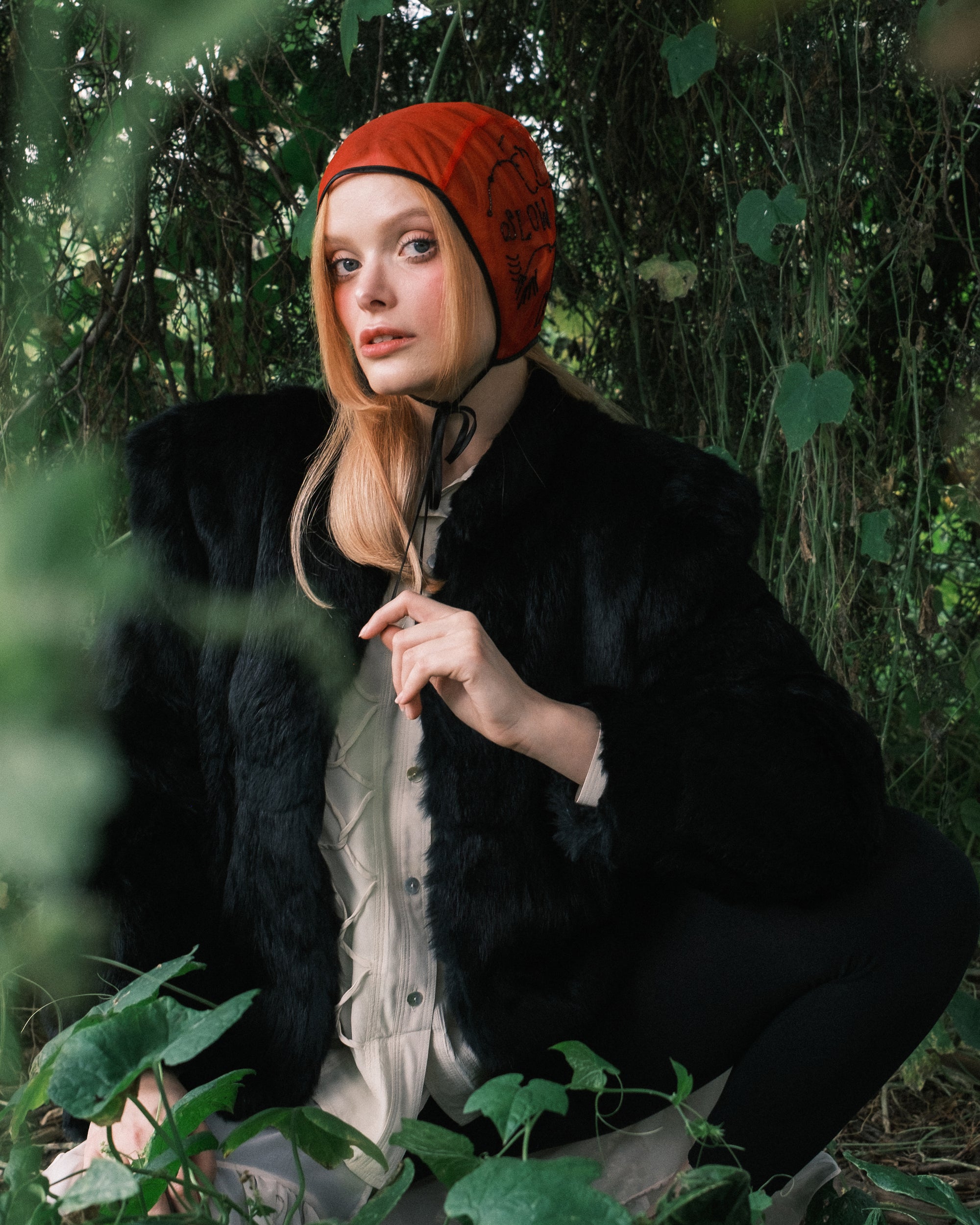 SLOW SHADOWS RED BONNET .- X Jackie Crespo