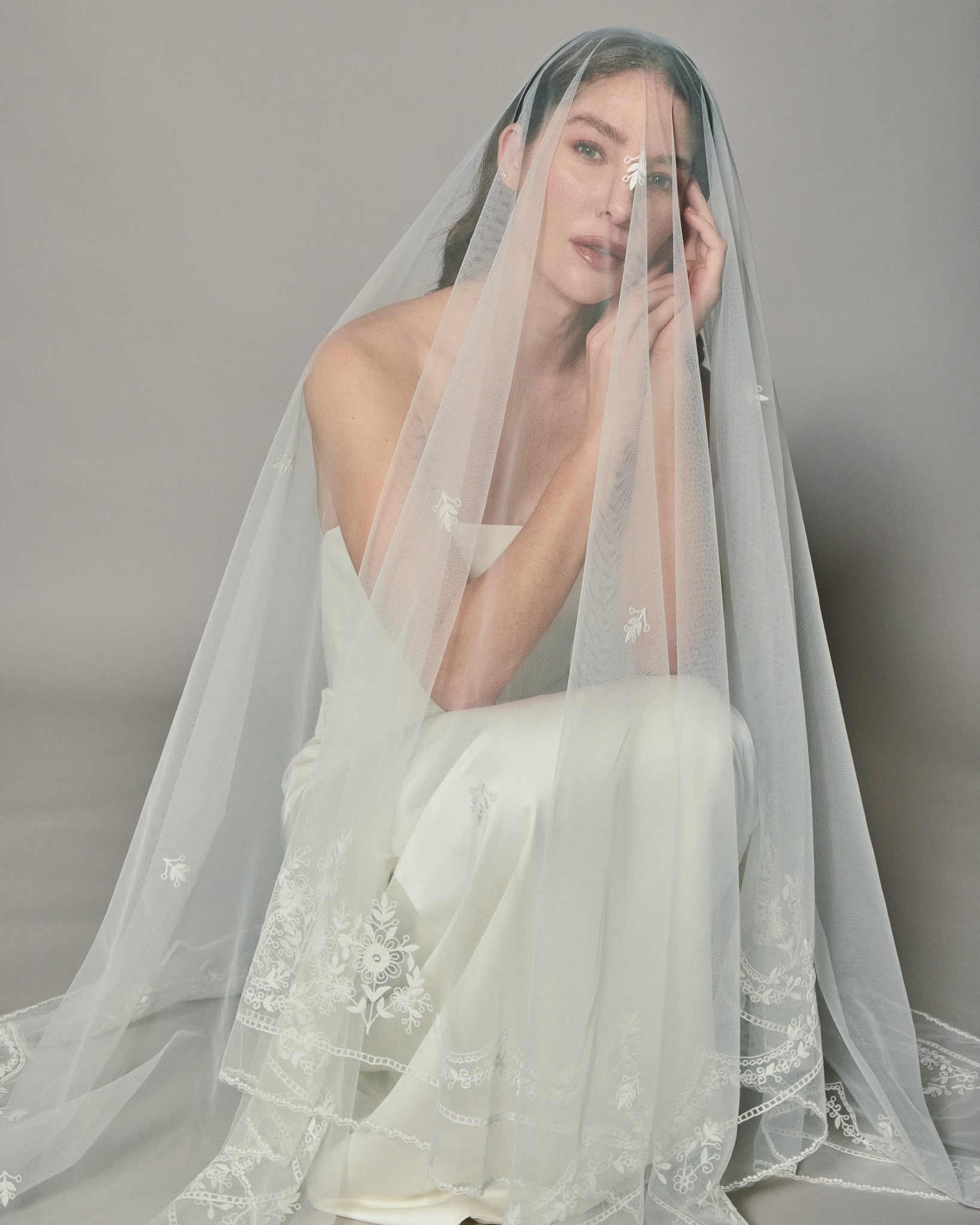 REGINA EMBROIDERED VEIL - Ofrenda Studio