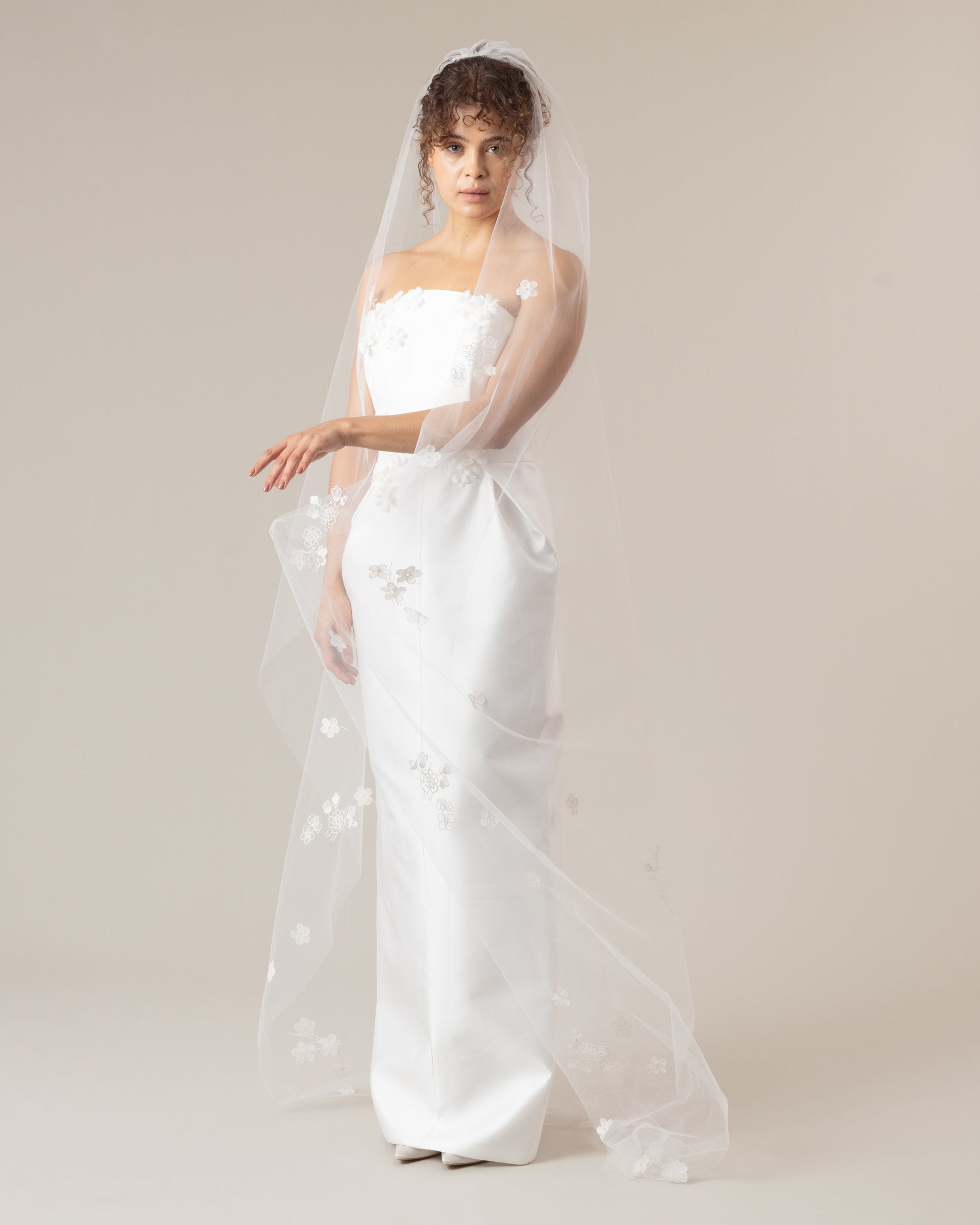 FLORISTA BLOOMING EMBROIDERY VEIL - Ofrenda Studio