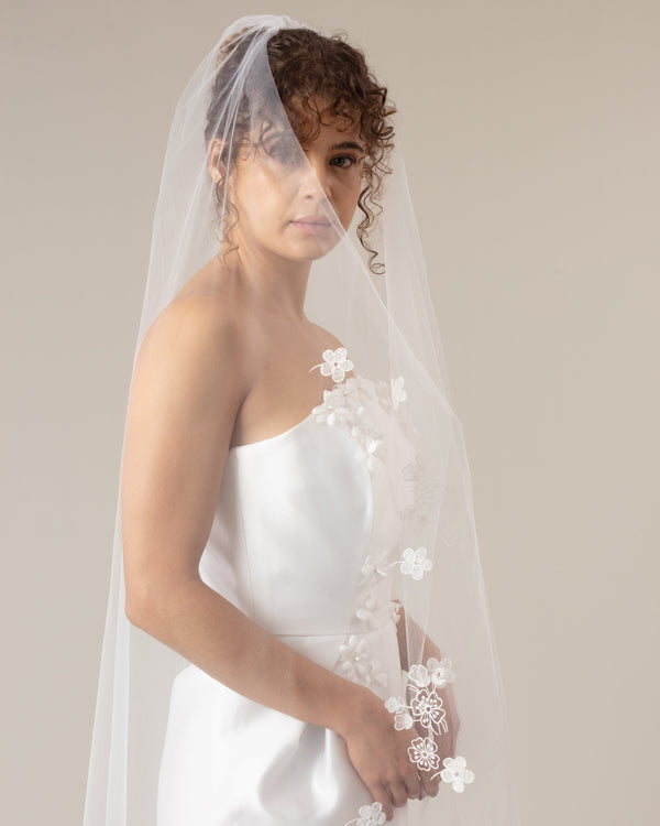 FLORISTA BLOOMING EMBROIDERY VEIL - Ofrenda Studio