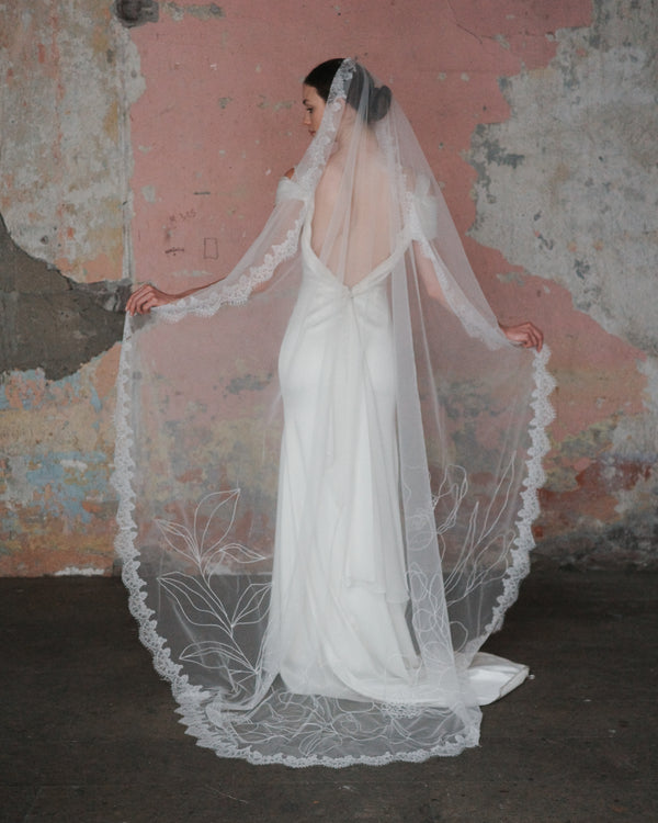 ROMINA LINE EMBROIDERY LACE VEIL - Ofrenda Studio