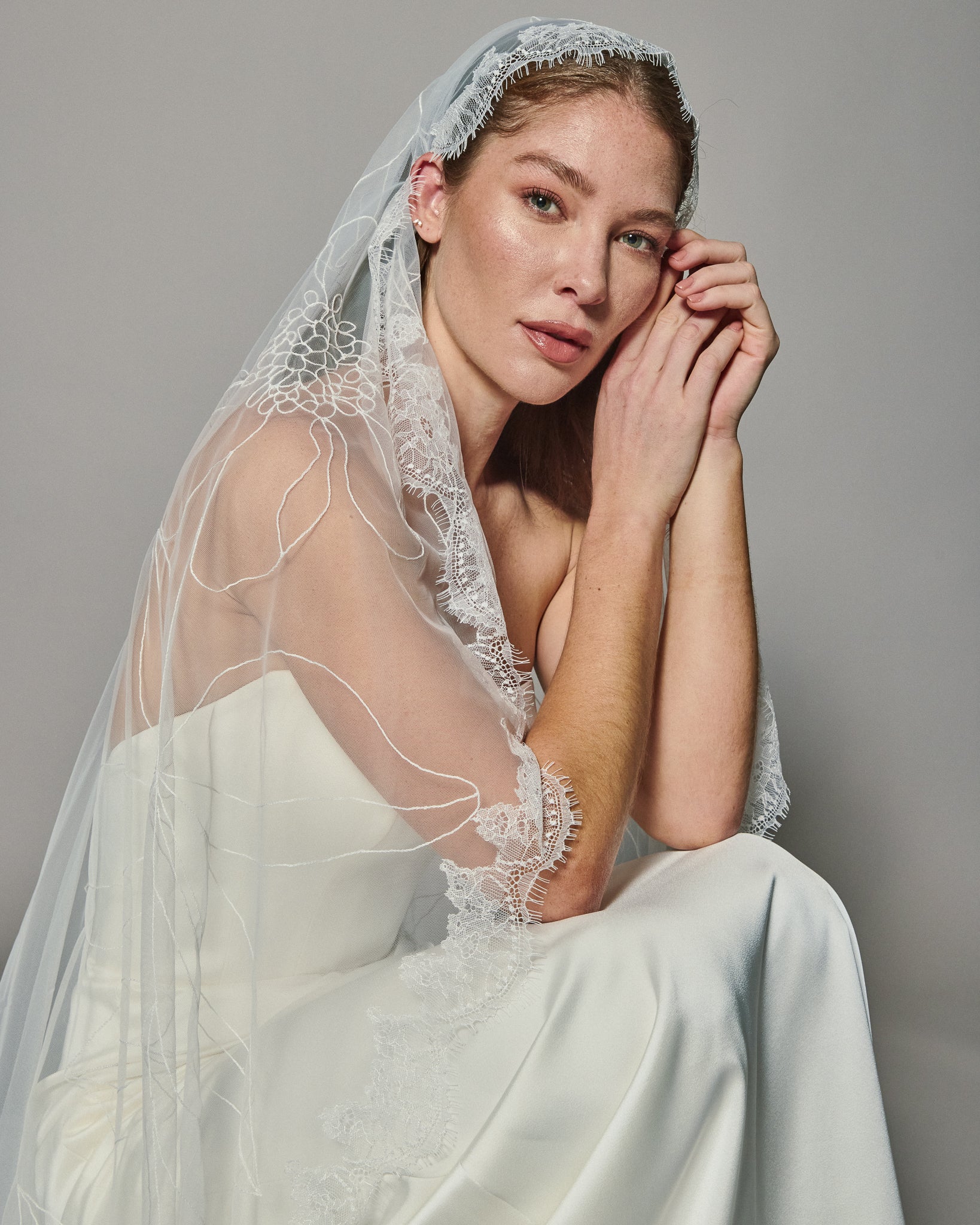 ROMINA LINE EMBROIDERY LACE VEIL - Ofrenda Studio