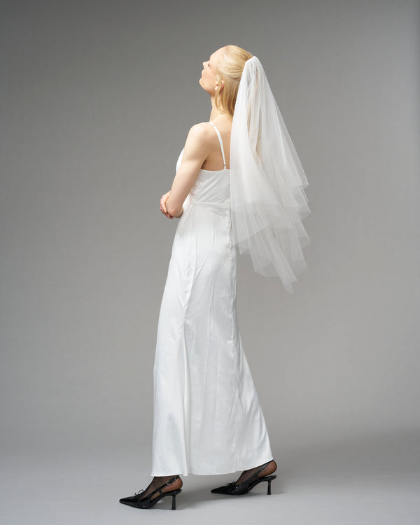 ECO TULLE // RAW EDGE TWO TIER FINGERTIP LENGTH 41" // OFF WHITE