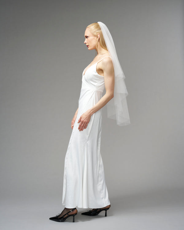 ECO TULLE // RAW EDGE TWO TIER FINGERTIP LENGTH 41" // OFF WHITE