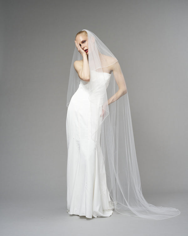 ENGLISH TULLE // SEED BEADS CHAPEL LENGTH 90" + 20" MINI BLUSHER // OFF WHITE